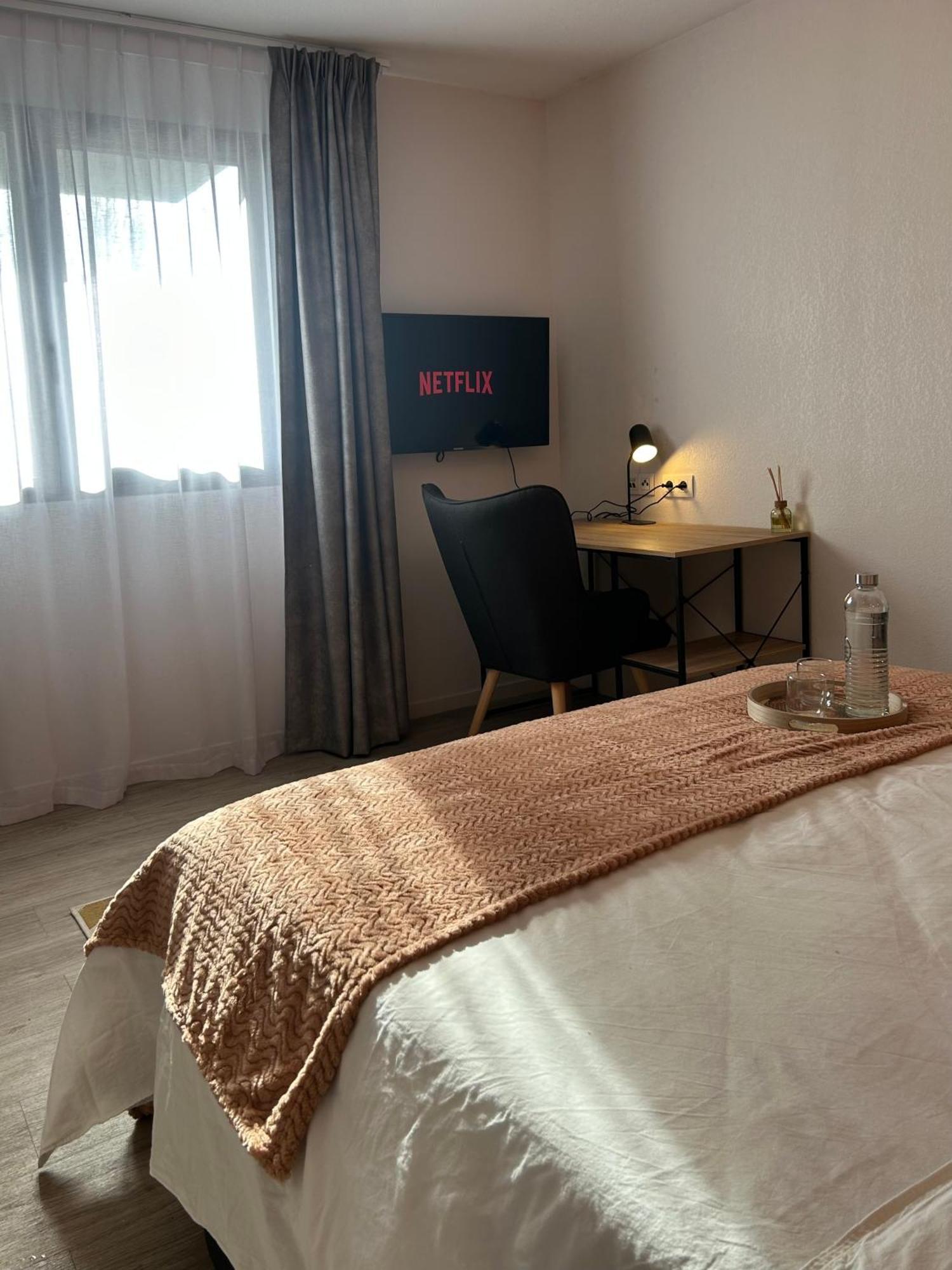Appart'Hotel - Gare Tgv - أفينيون المظهر الخارجي الصورة