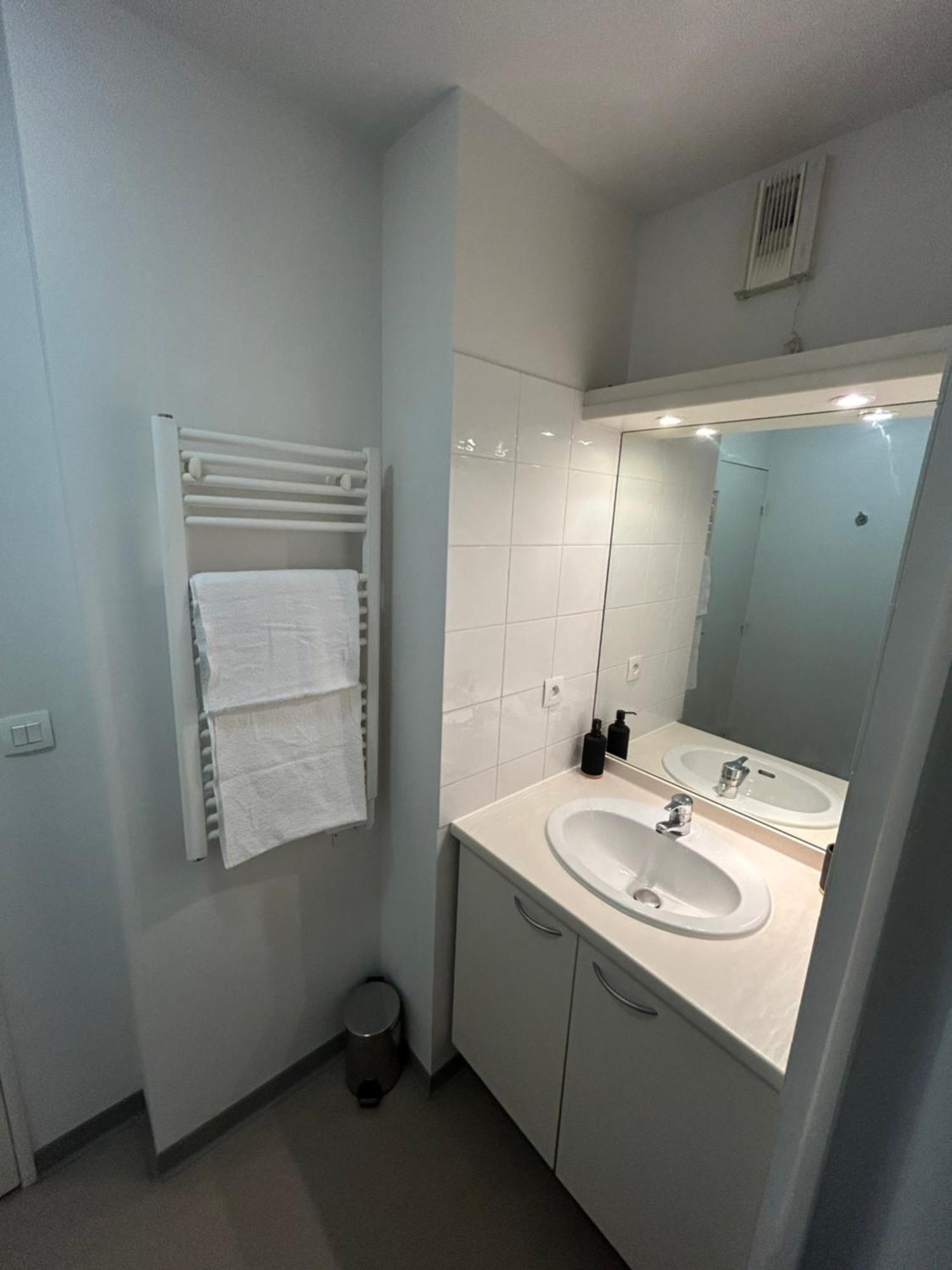 Appart'Hotel - Gare Tgv - أفينيون المظهر الخارجي الصورة